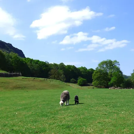 Renovated 5 Bedroom Farmhouse In Picturesque Eskdale, Lake District בית נופש אסקדייל